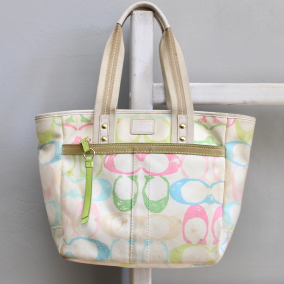 Coach Handbags - Coach Y2K Vintage NO A06K-247 Hampton Scribble Signature  Monogram Tote Bag